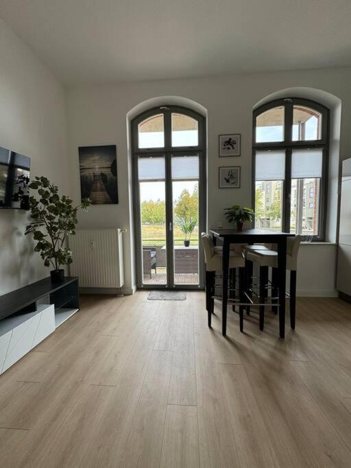 Apartment Mit Parkplatz Und Wifi Magdeburg Dış mekan fotoğraf
